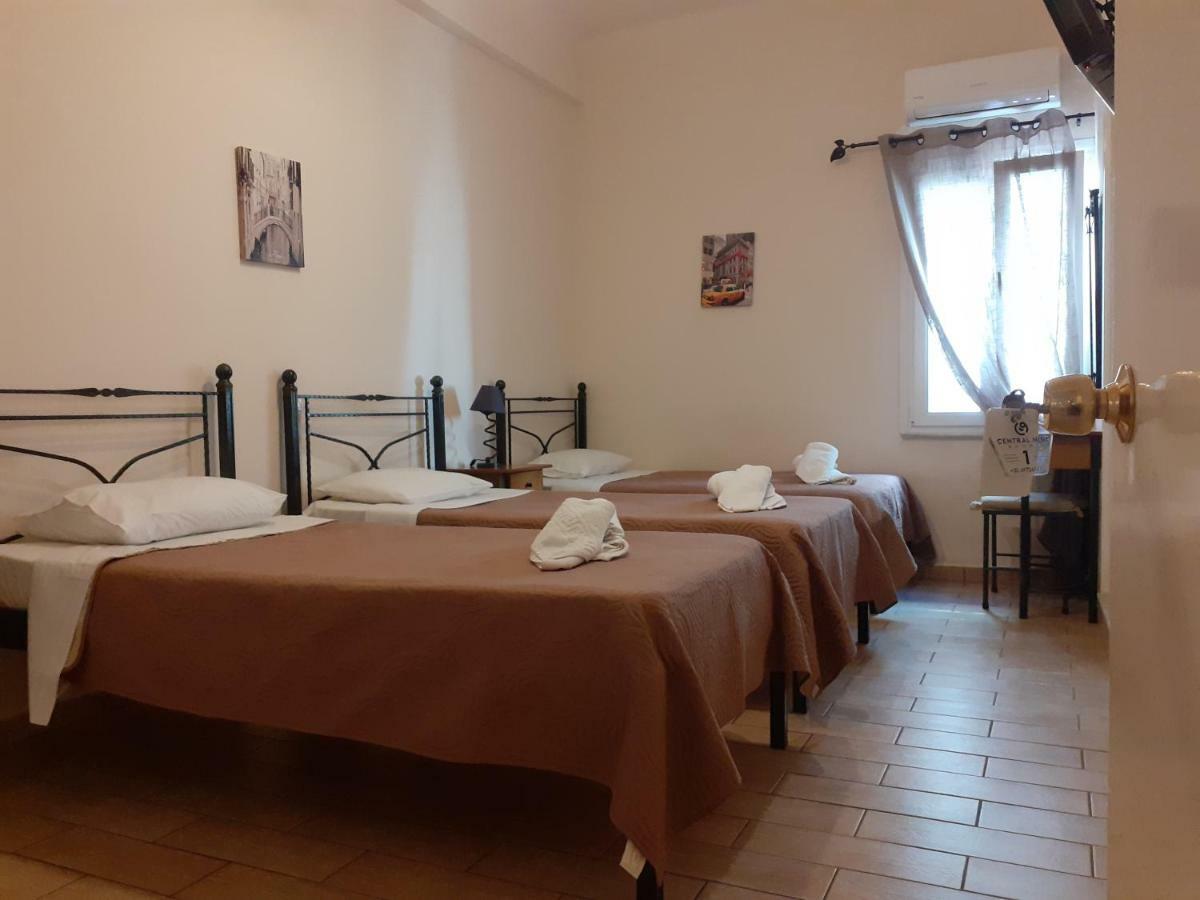 Central 9 Rooms Ermoupoli Exterior foto